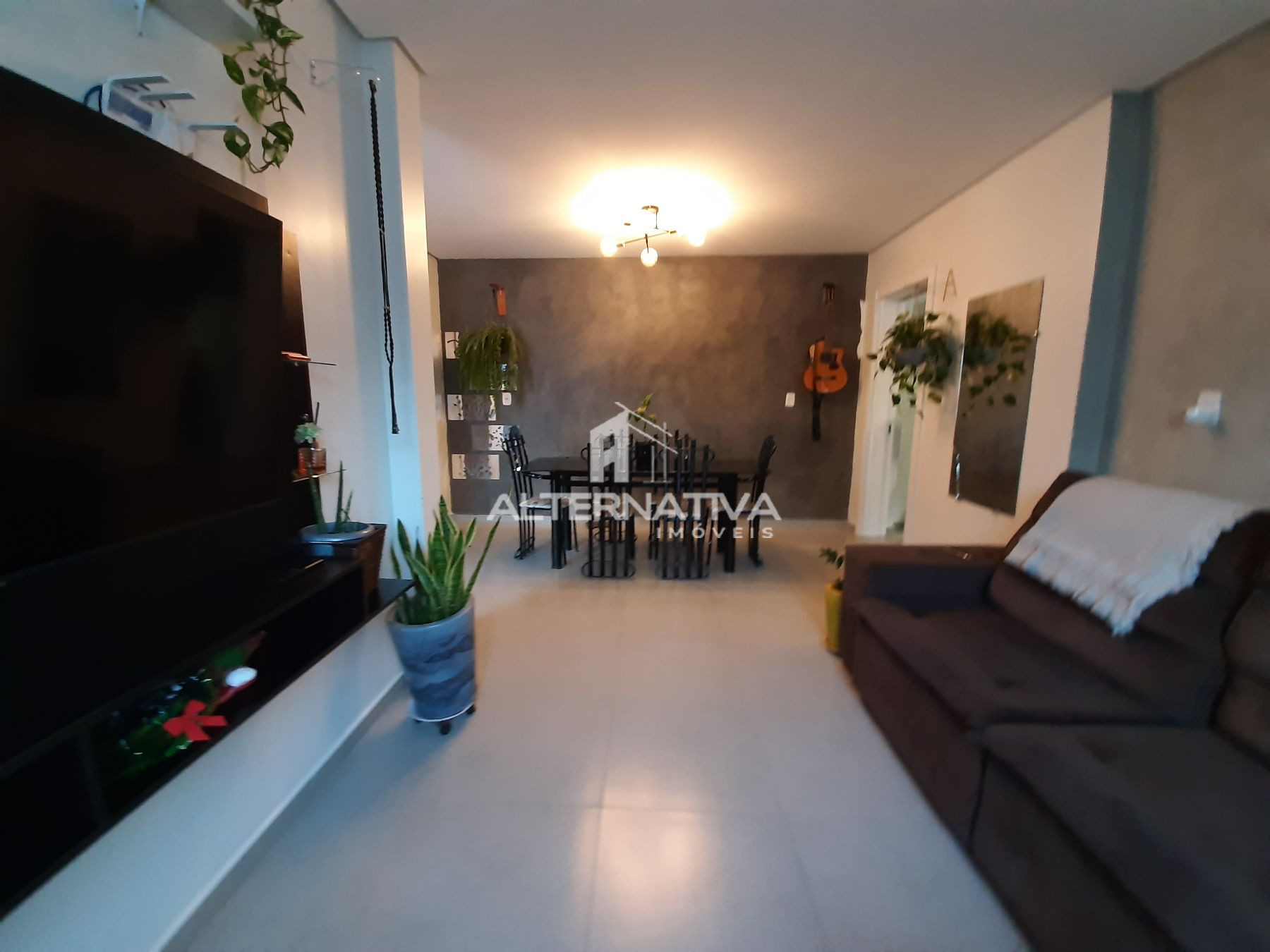 CASA À VENDA NO CONDOMÍNIO RESIDENCIAL SÃO MARCOS  