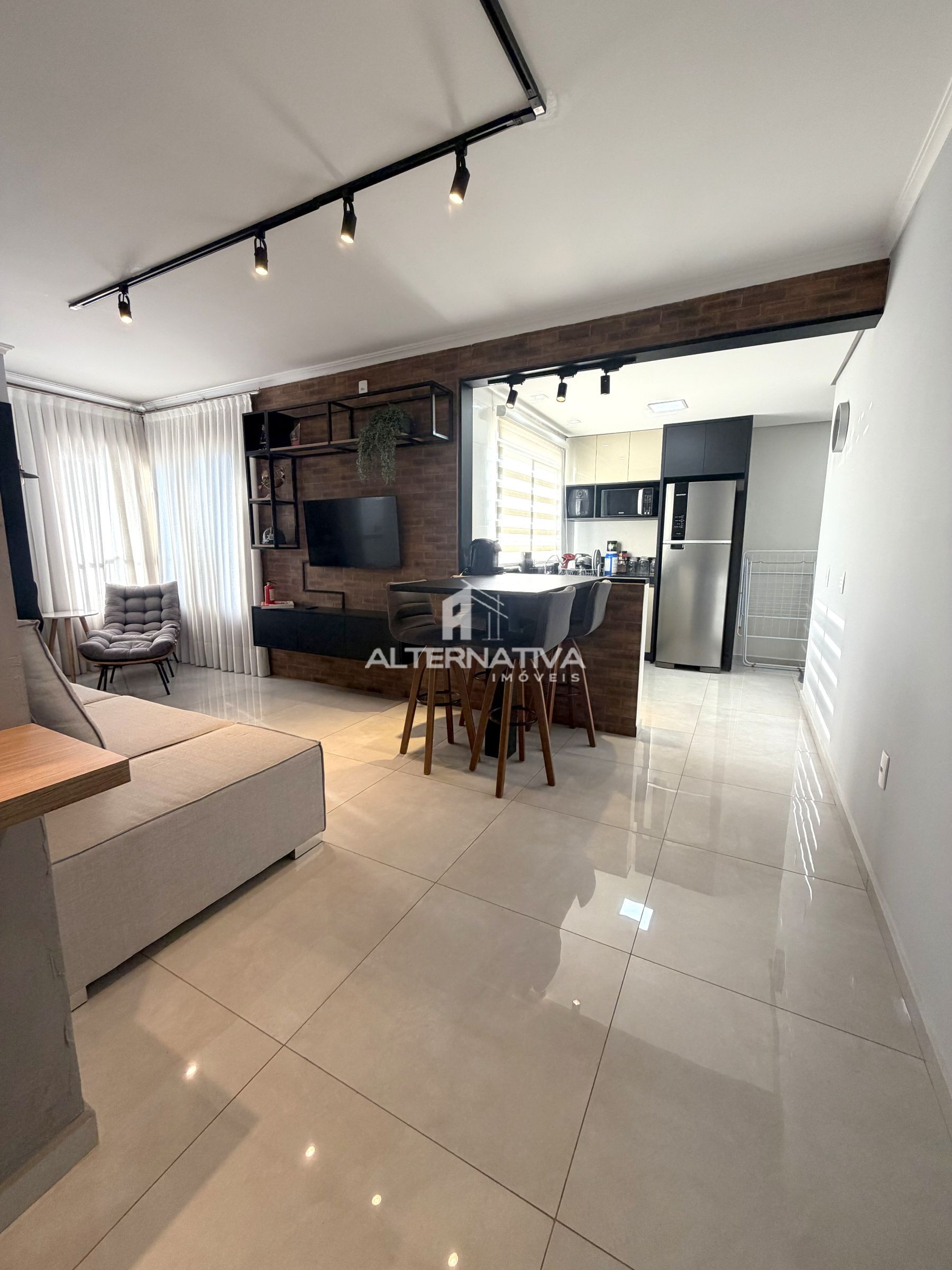 🏢APARTAMENTO SEMIMOBILIADO À VENDA 