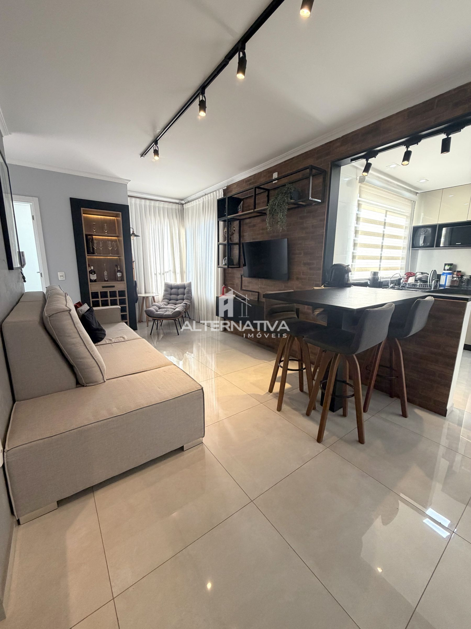 🏢APARTAMENTO SEMIMOBILIADO À VENDA 