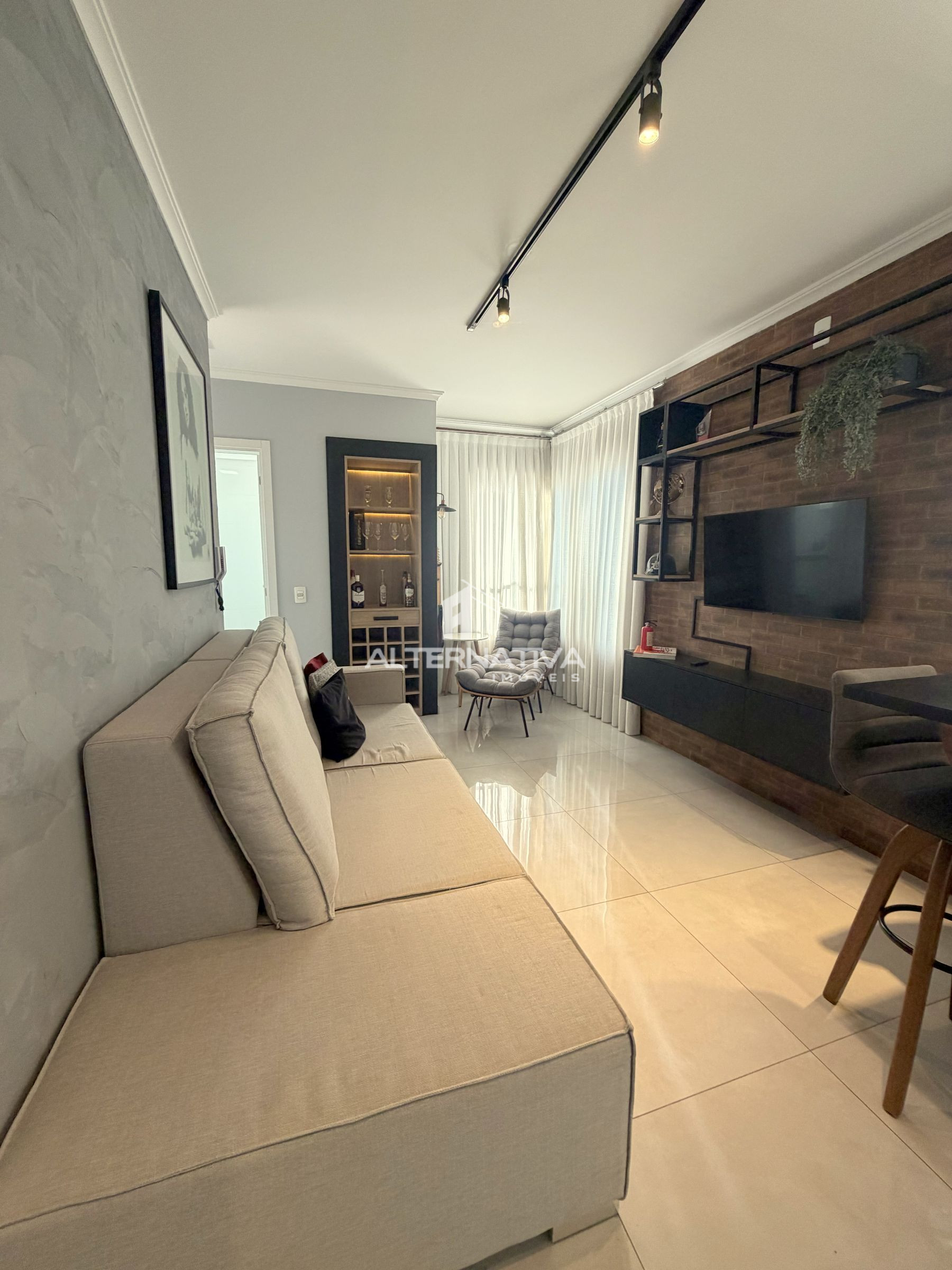 🏢APARTAMENTO SEMIMOBILIADO À VENDA 