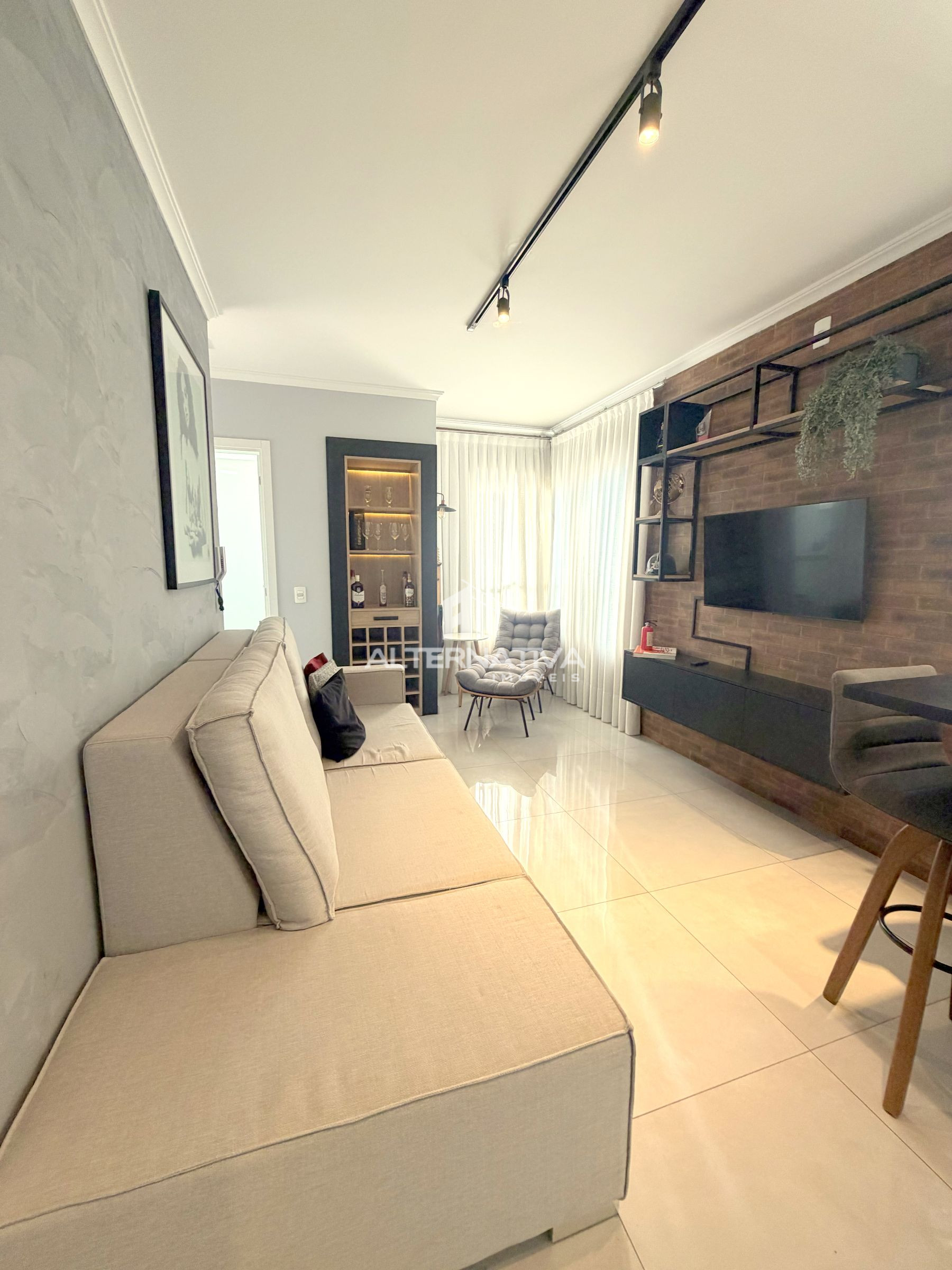 🏢APARTAMENTO SEMIMOBILIADO À VENDA 