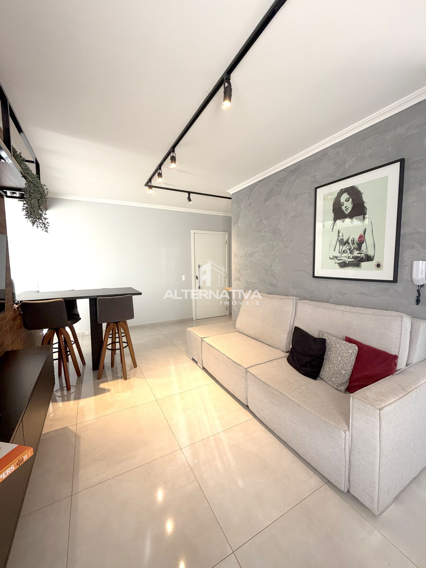 🏢APARTAMENTO SEMIMOBILIADO À VENDA 