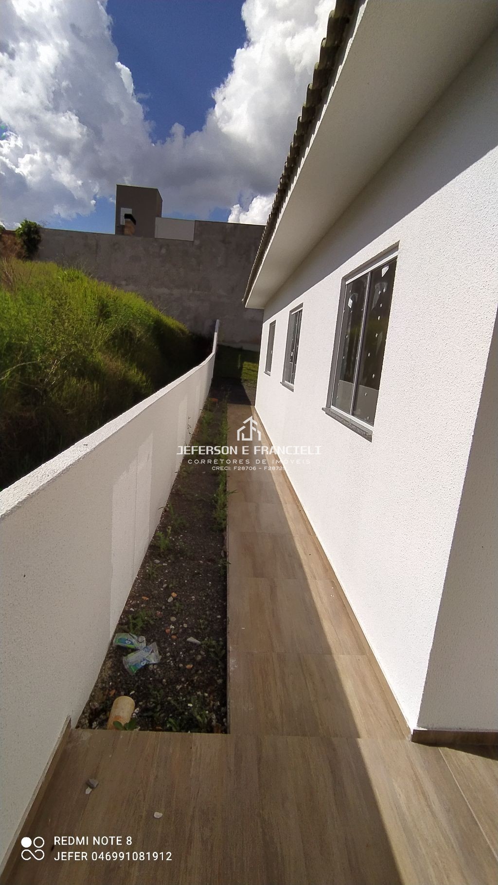 VENDE-SE CASA COM 3 QUARTOS SENDO  UMA SUÍTE NO BAIRRO CRISTO REI  EM PATO BRANC