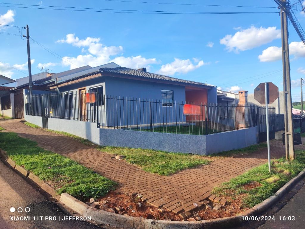 VENDO CASA NO BAIRRO ALVORADA EM PATO BRANCO POR R$270.000,00!!!!!! Metragem: &#