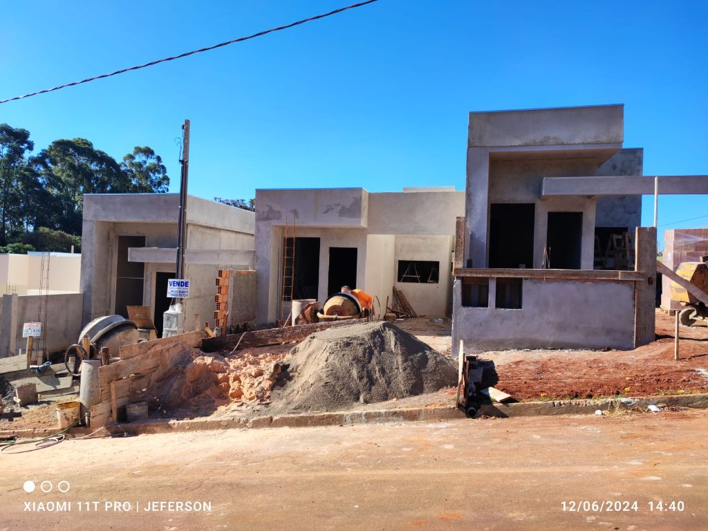 VENDO CASA NO BAIRRO FRARON EM PATO BRANCO PR POR R$ 359.000,00!!!!! Metragem: &