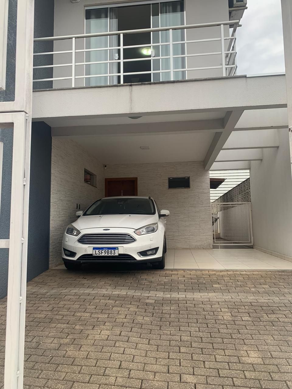 SOBRADO NO BAIRRO SÃO CRISTÓVÃO COM PISCINA
