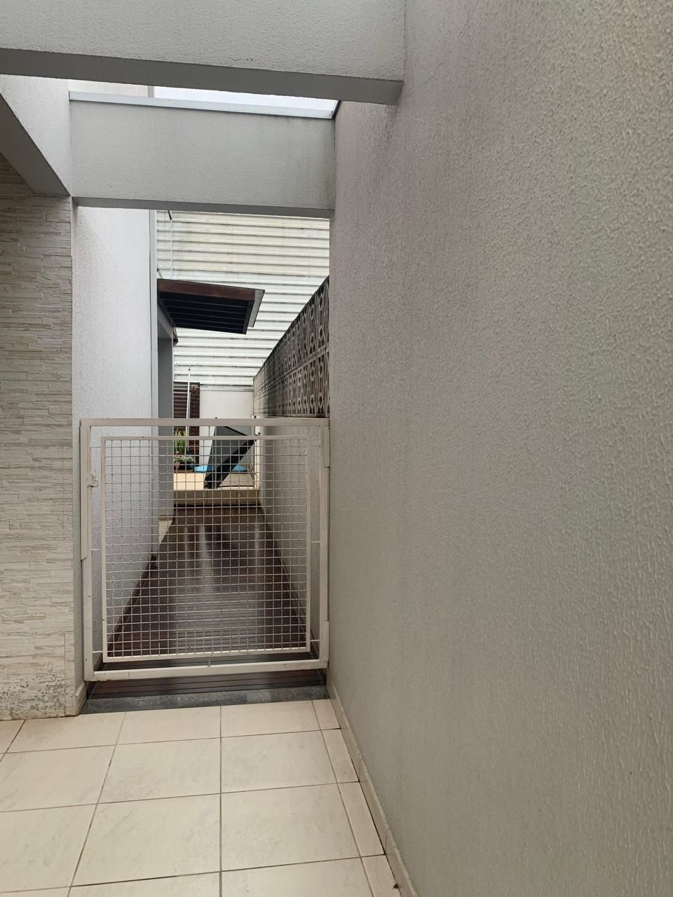 SOBRADO NO BAIRRO SÃO CRISTÓVÃO COM PISCINA