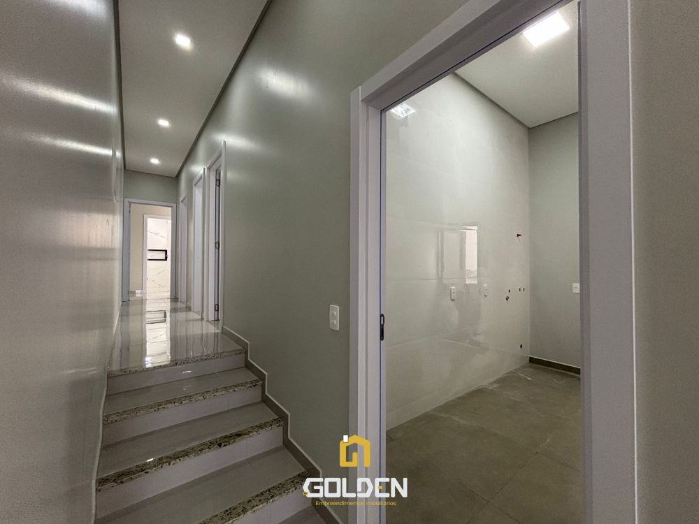 CASA NOVA COM ÓTIMO ACABAMENTO NO BAIRRO GUANABARA