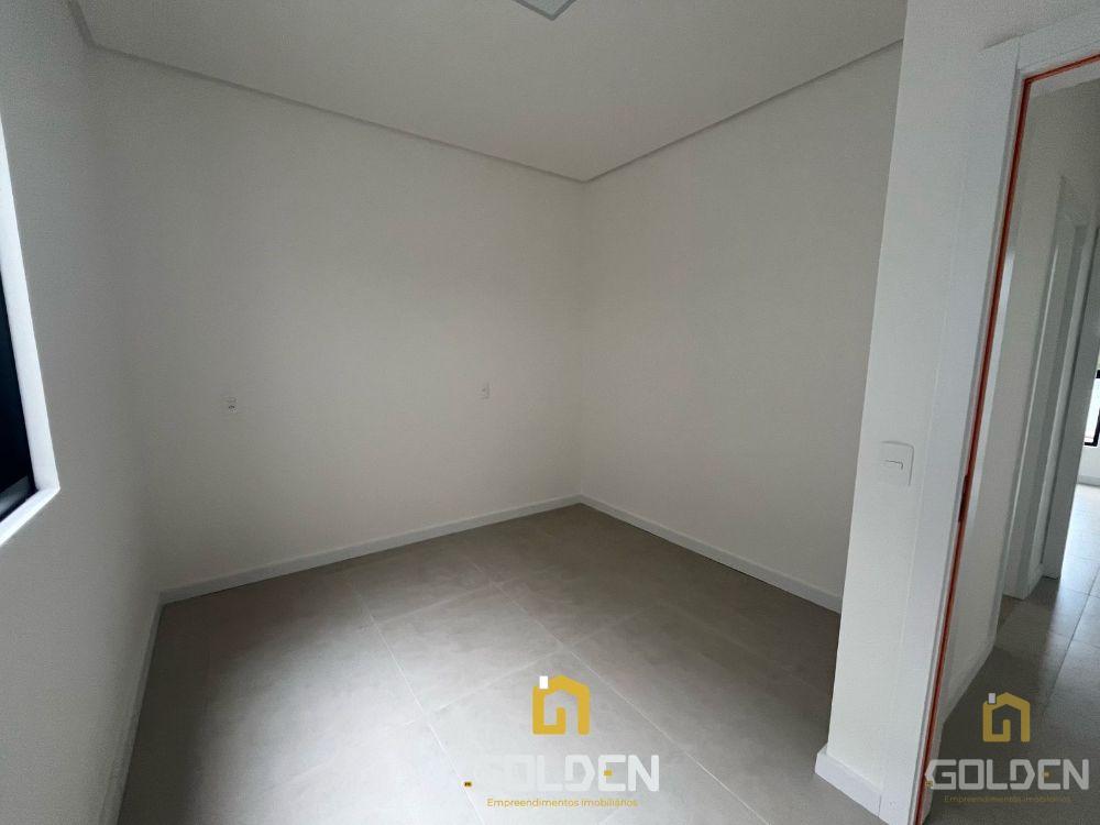 CASA NOVA SUPER BEM LOCALIZADA