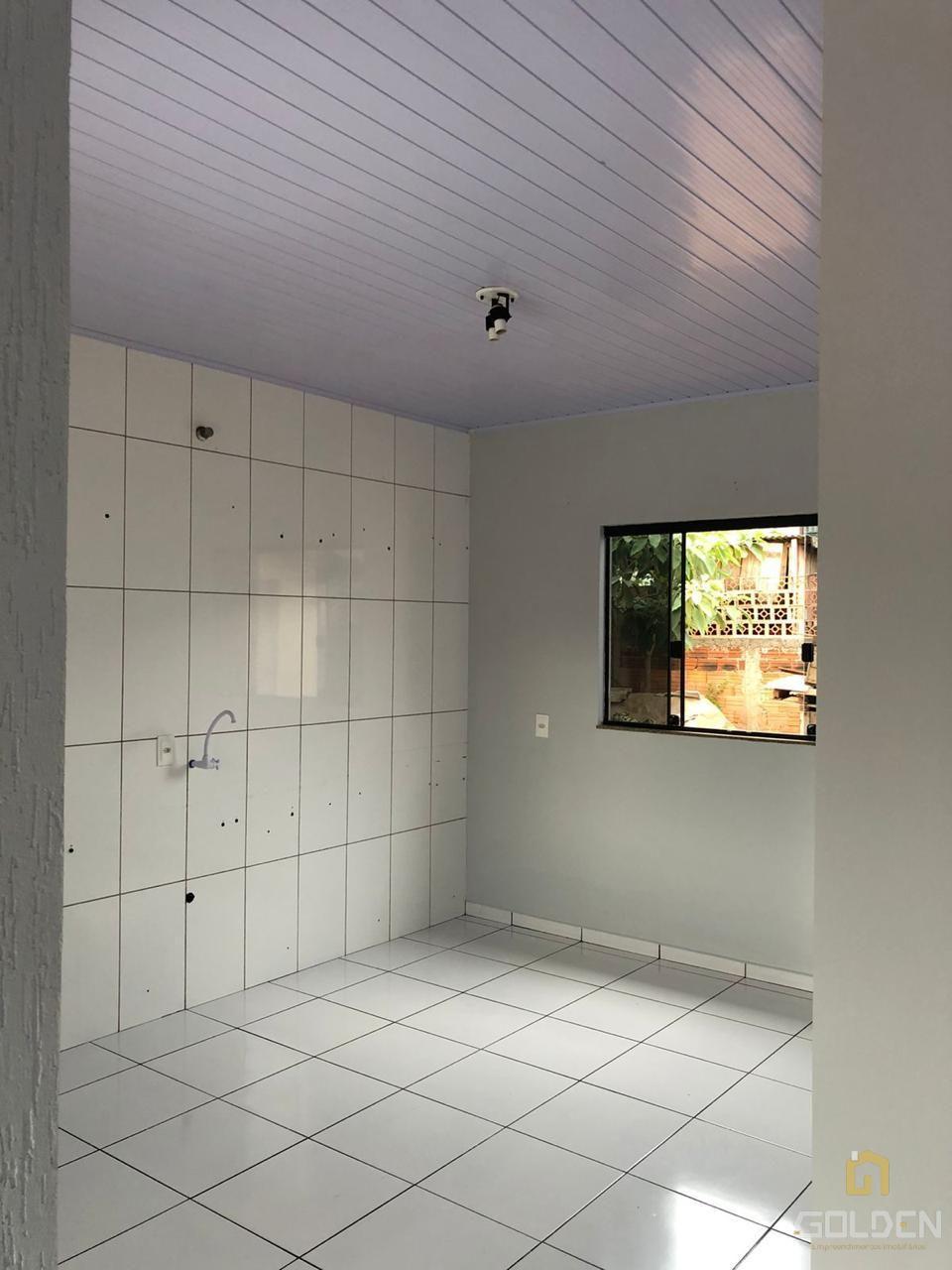 CASA BEM LOCALIZADA NO BAIRRO JUPITER