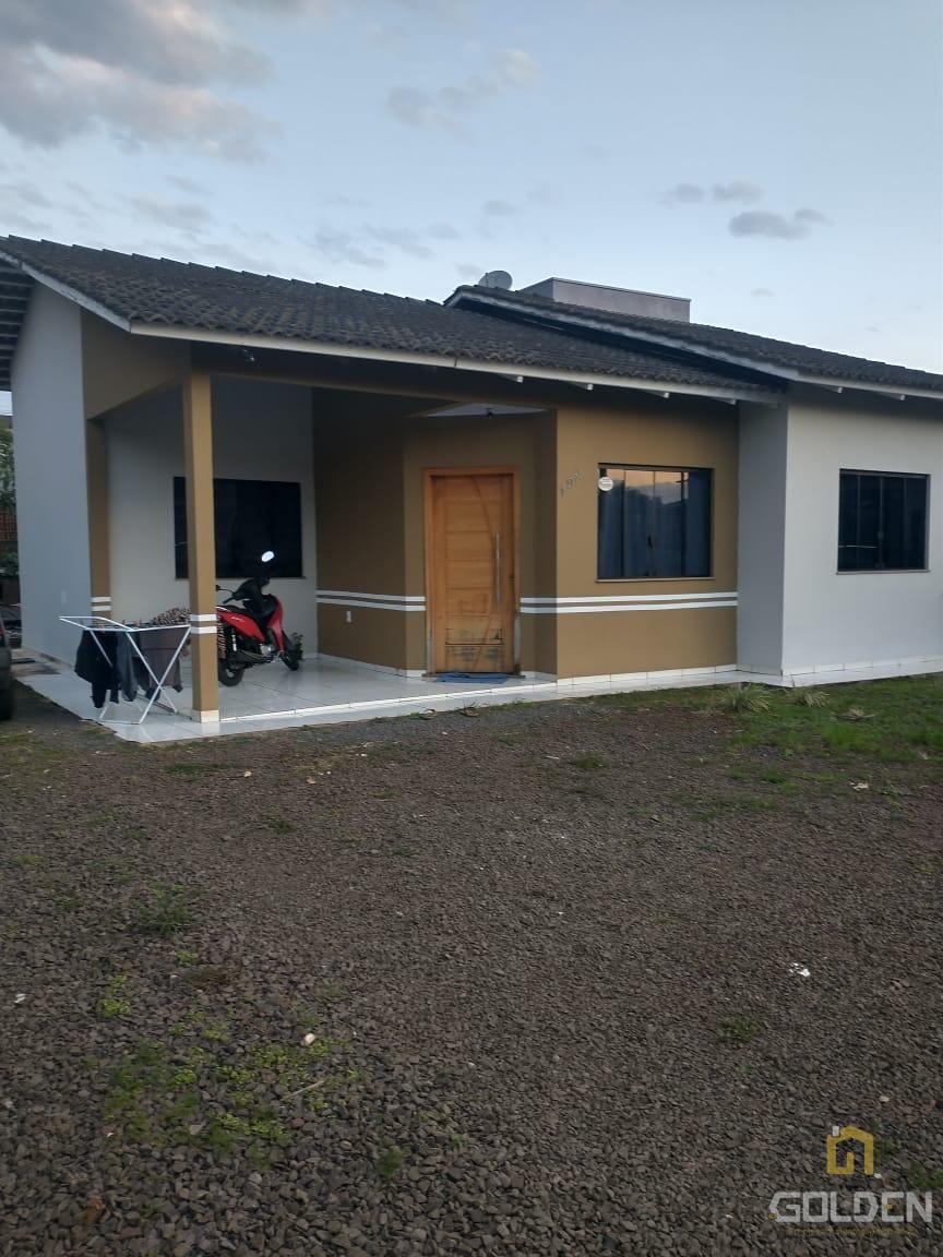 CASA BEM LOCALIZADA NO BAIRRO JUPITER