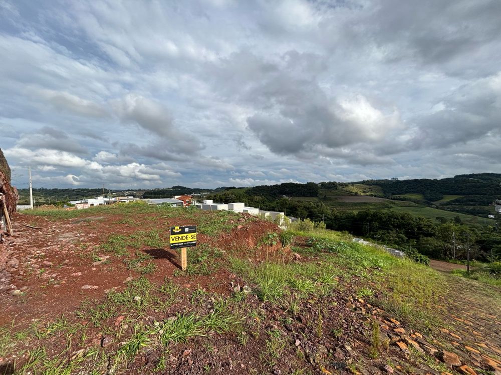 TERRENO COM LINDA VISTA NO LOT ALTO DA CONQUISTA