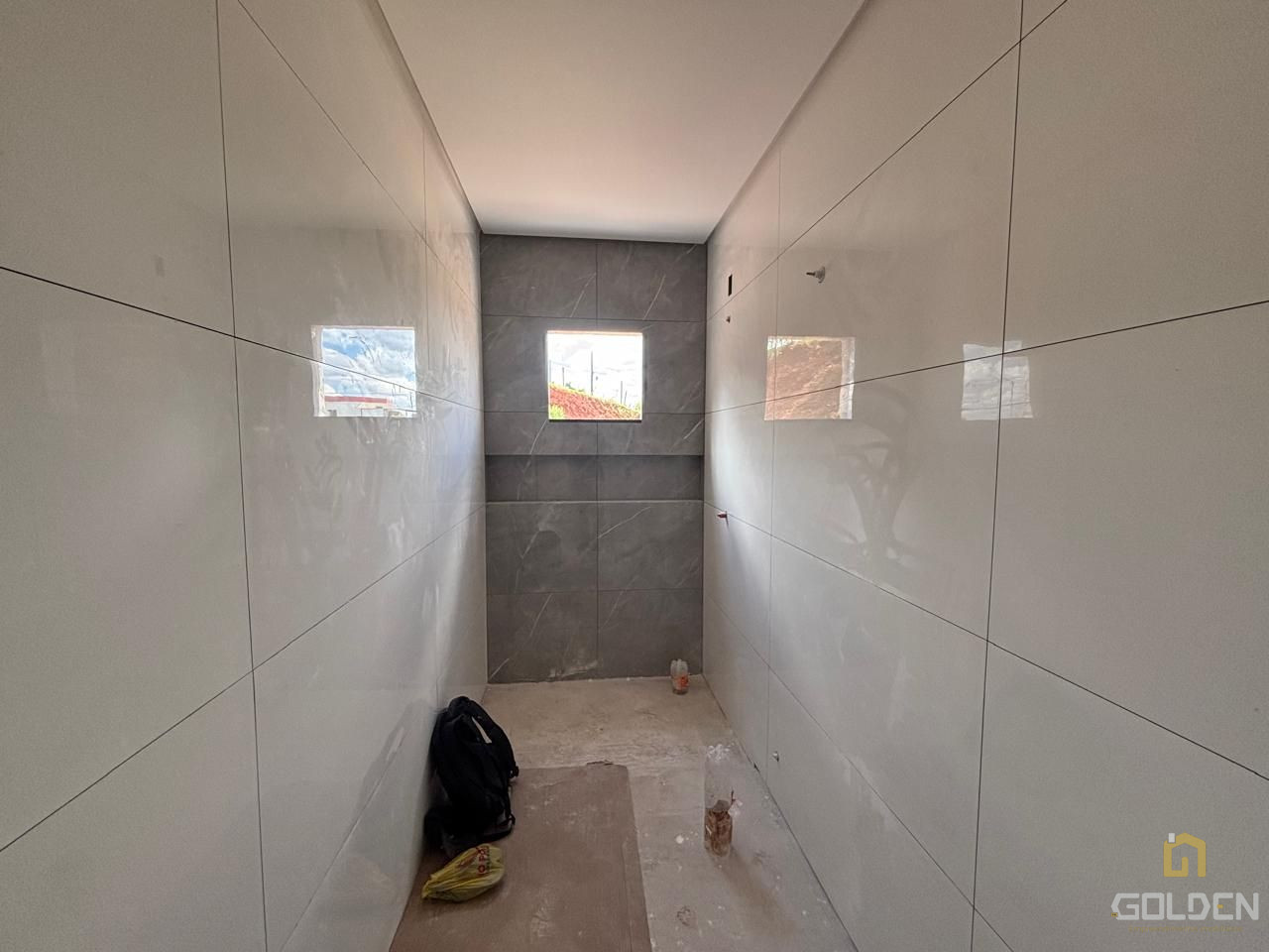 CASA NOVA EM FRENTE AO LAGO DO PINHEIRINHO