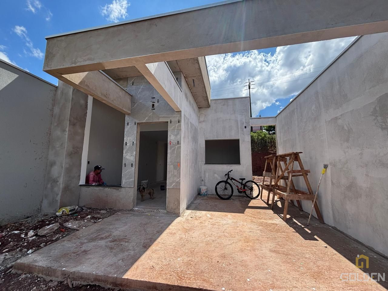 CASA NOVA EM FRENTE AO LAGO DO PINHEIRINHO