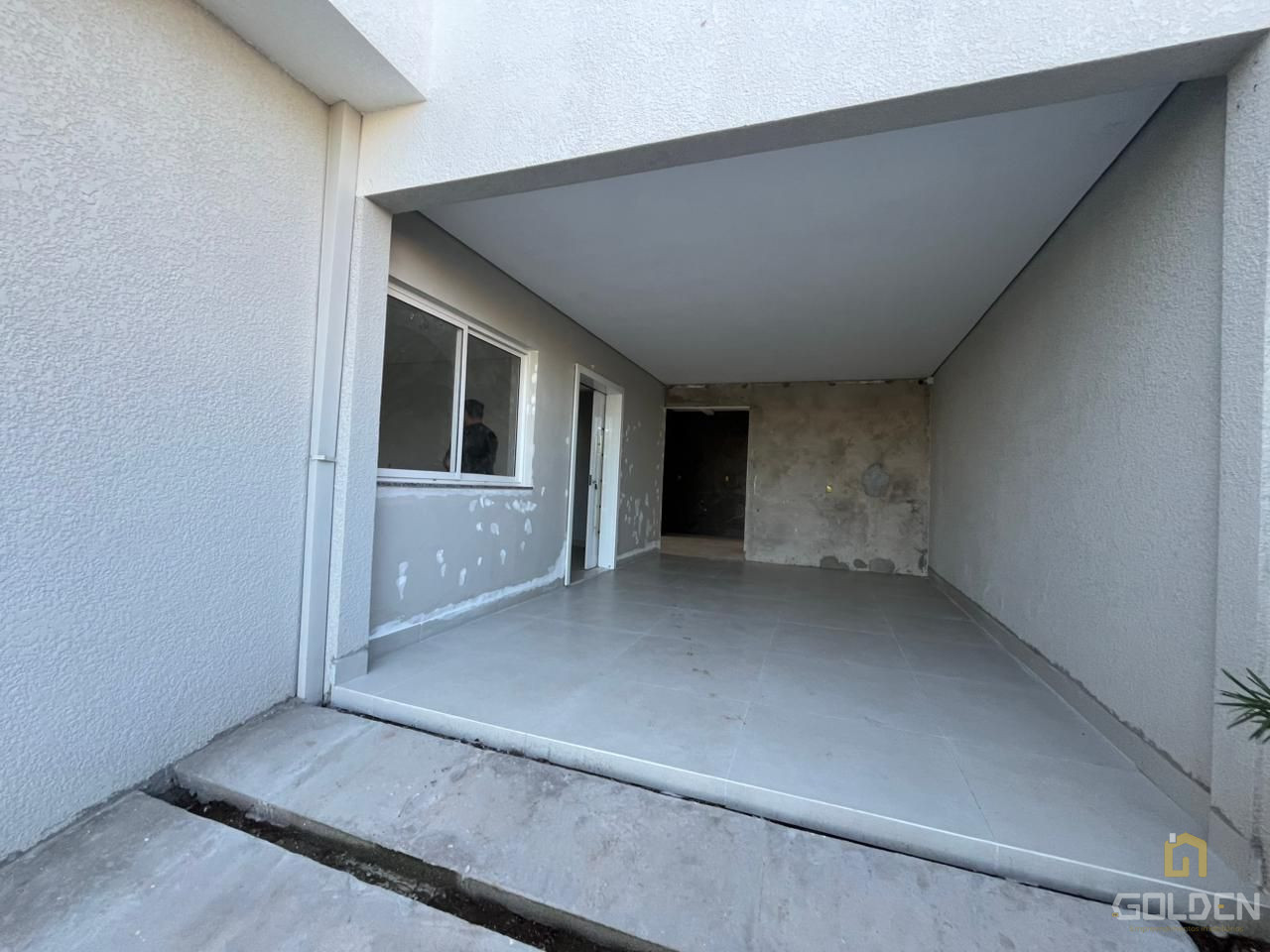 Casa de esquina no Bairro Cristo rei - Sobra de terreno