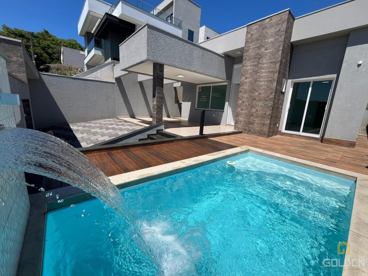 CASA DE ALTISSÍMO PADRÃO DISPONÍVEL PARA VENDA