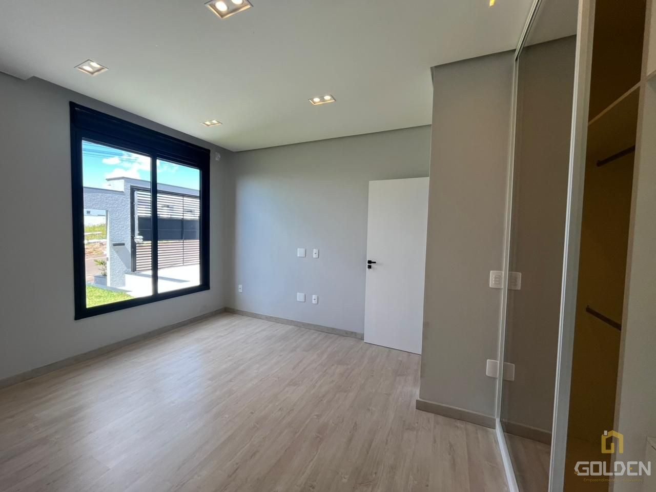 Casa totalmente moderna e automatizada!