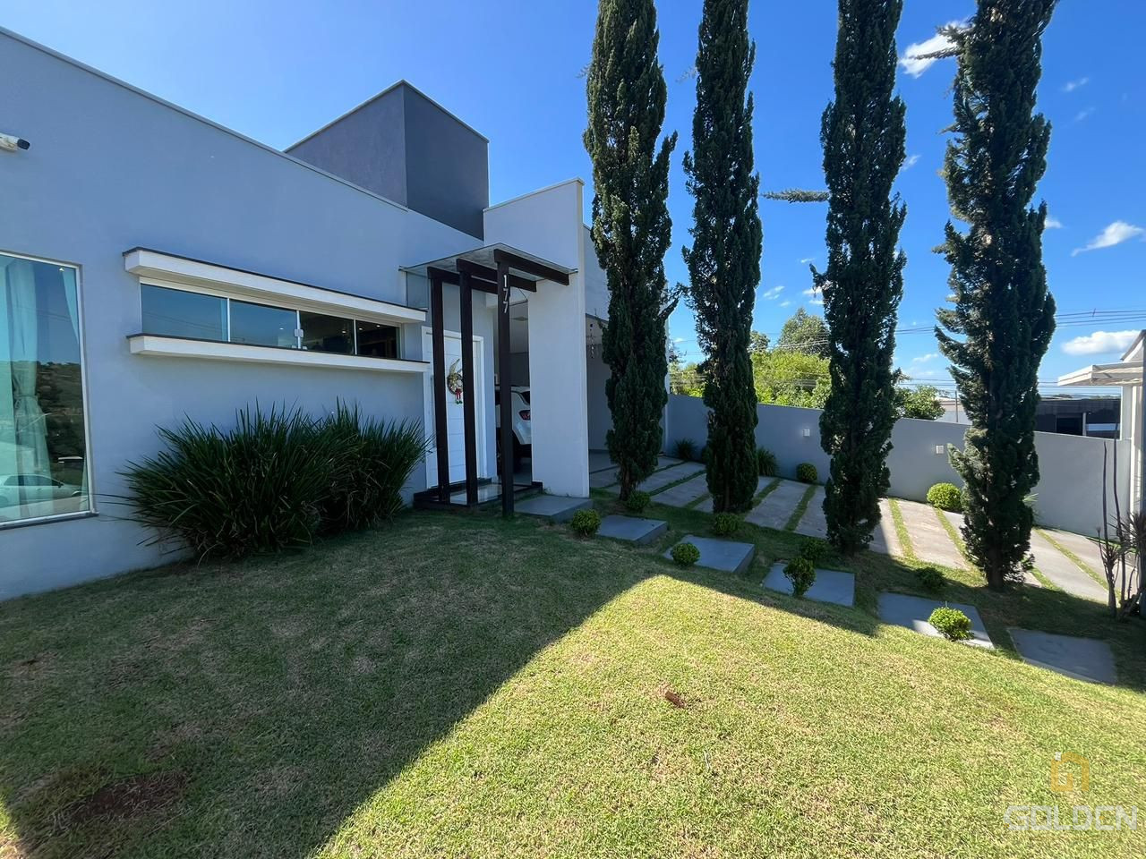 Casa inteligente e moderna disponível para venda!