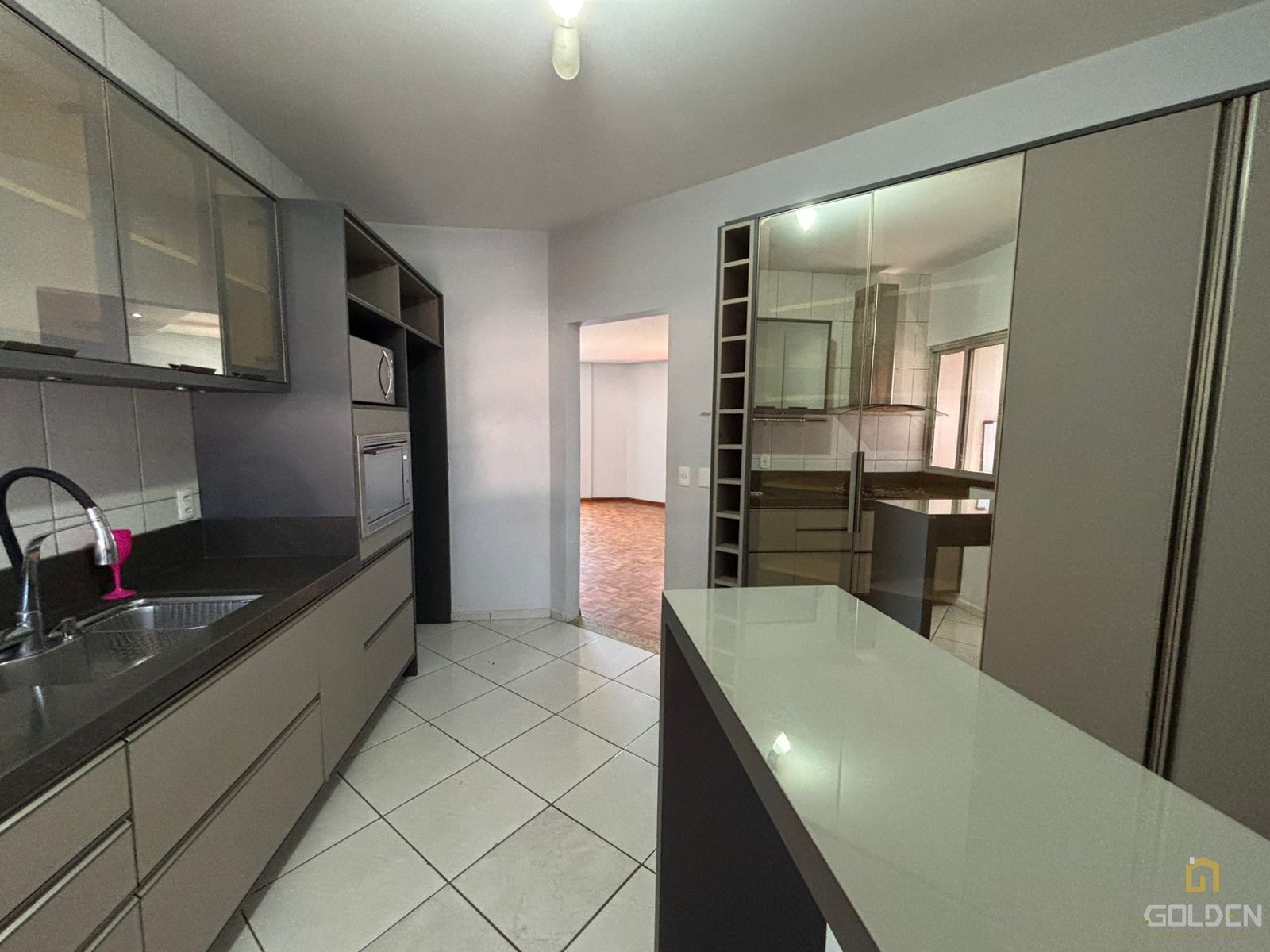 APARTAMENTO COM 03 QUARTOS NO BAIRRO ALVORADA