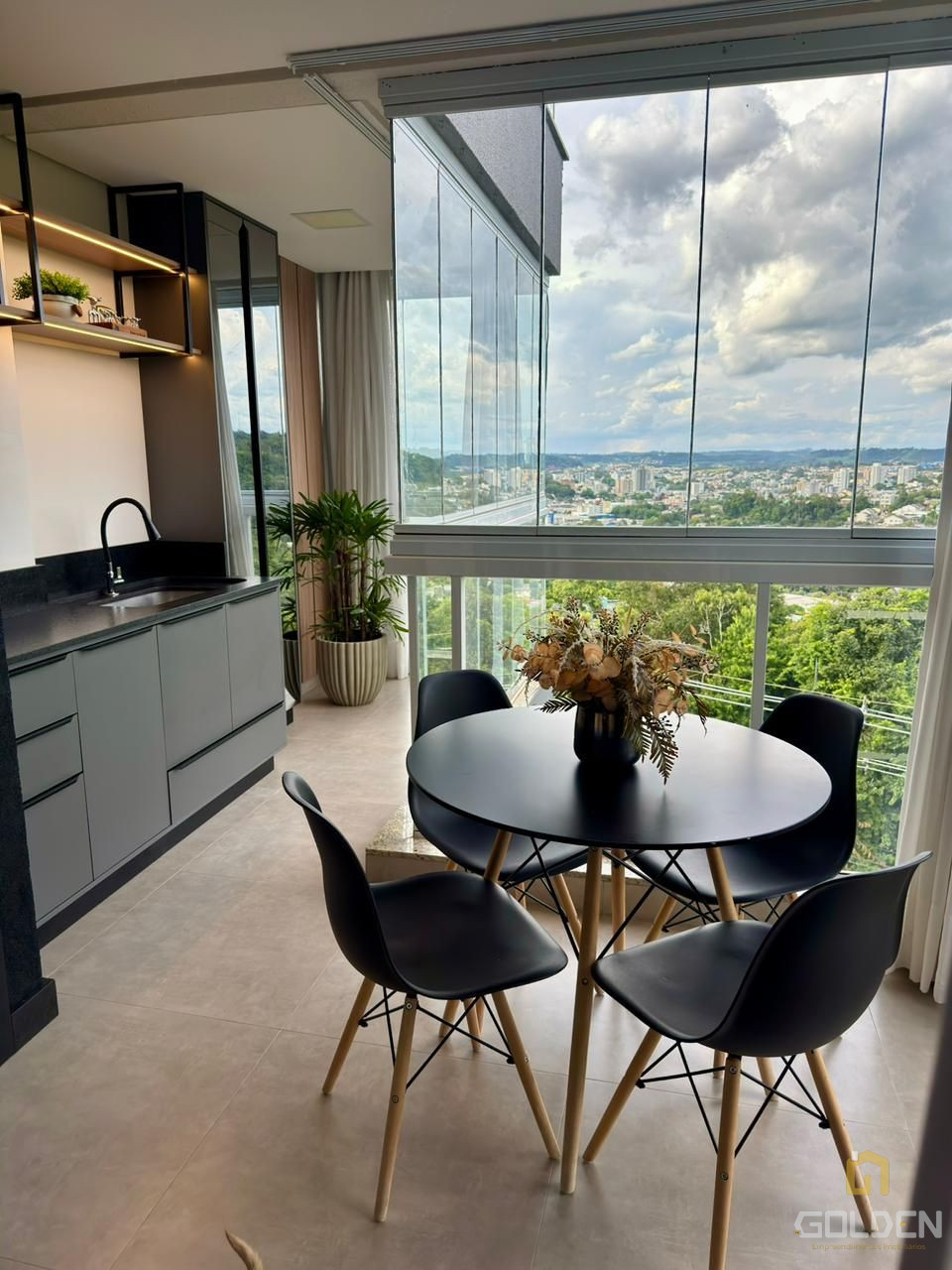 APARTAMENTO DIFERENCIADO NO BAIRRO SÃO CRISTÓVÃO