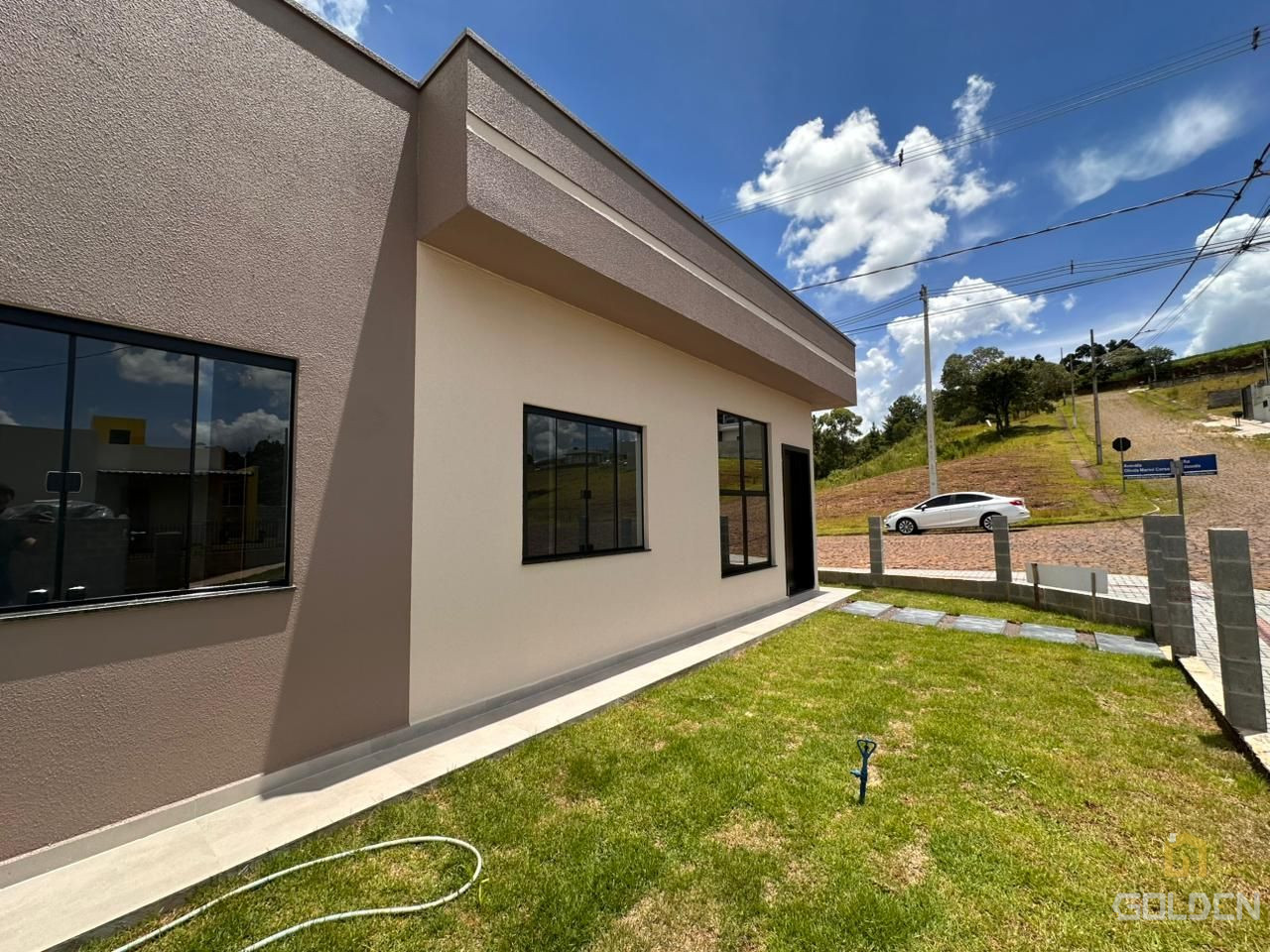 CASA DE ESQUINA NO LOT. VILA MARINE