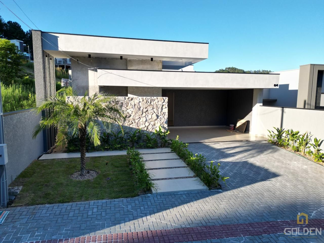 CASA DE ALTO PADRÃO EM CONSTRUÇÃO NO LOT. SÃO JOSÉ