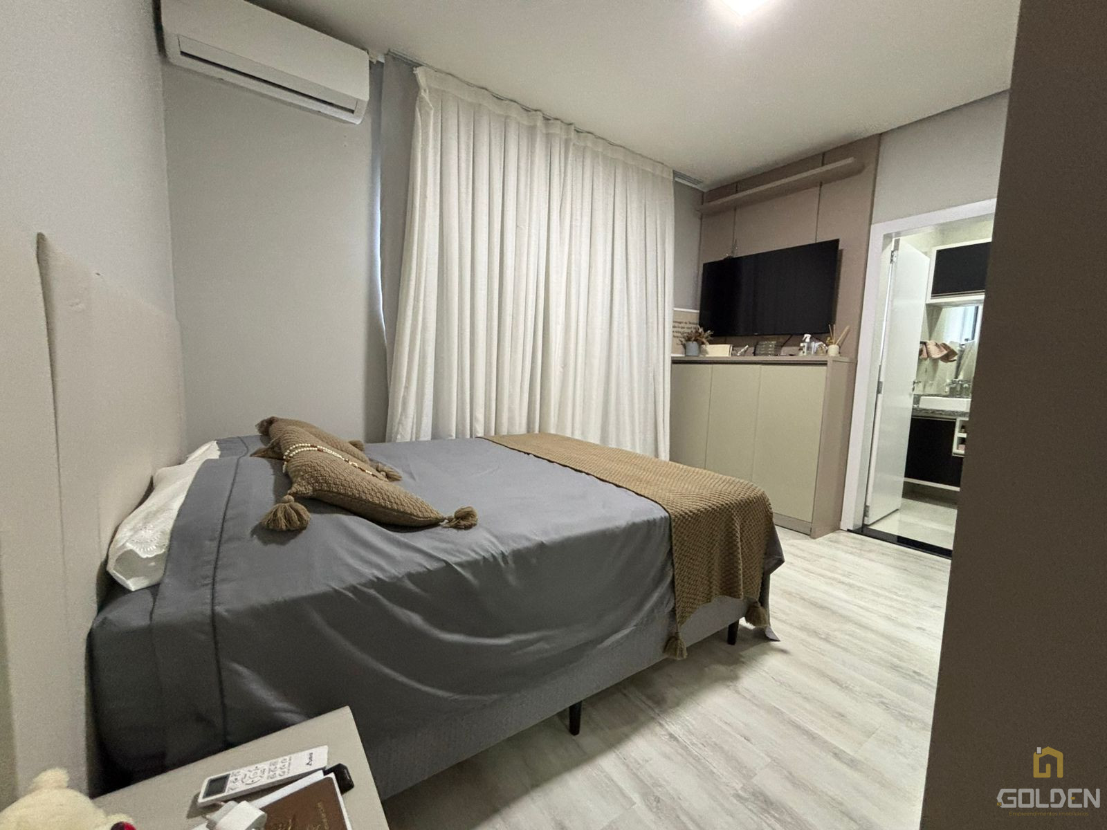 SOBRADO SEMI MOBILIADO PARA VENDA