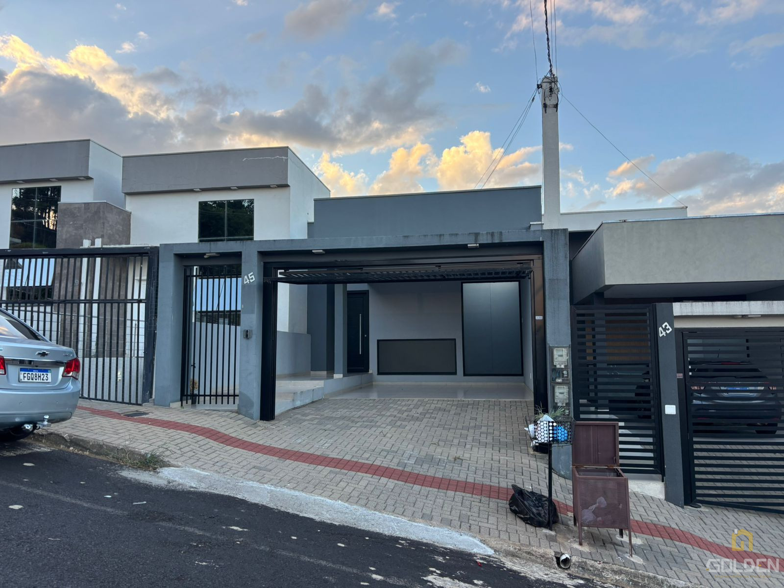 Sobrado para Venda FRANCISCO BELTRAO - PR