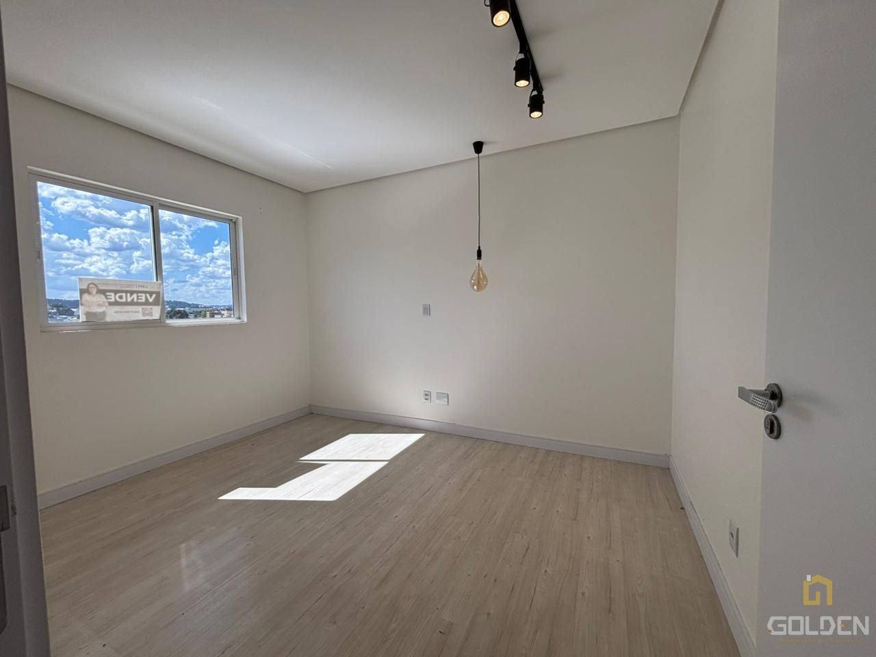 APARTAMENTO COM TERRAÇO NO INDUSTRIAL