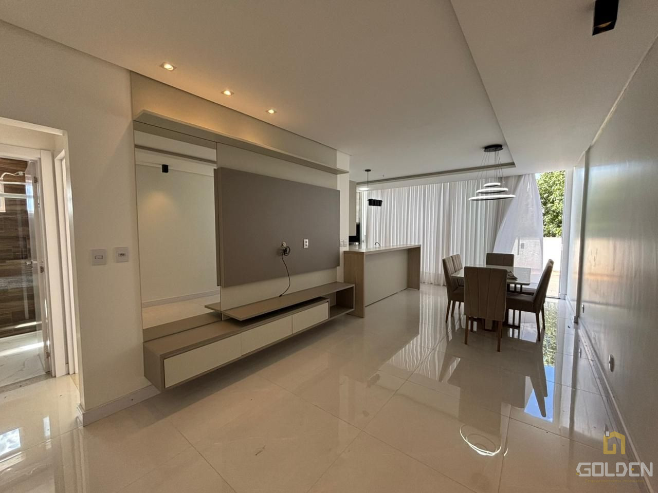 APARTAMENTO COM TERRAÇO NO INDUSTRIAL