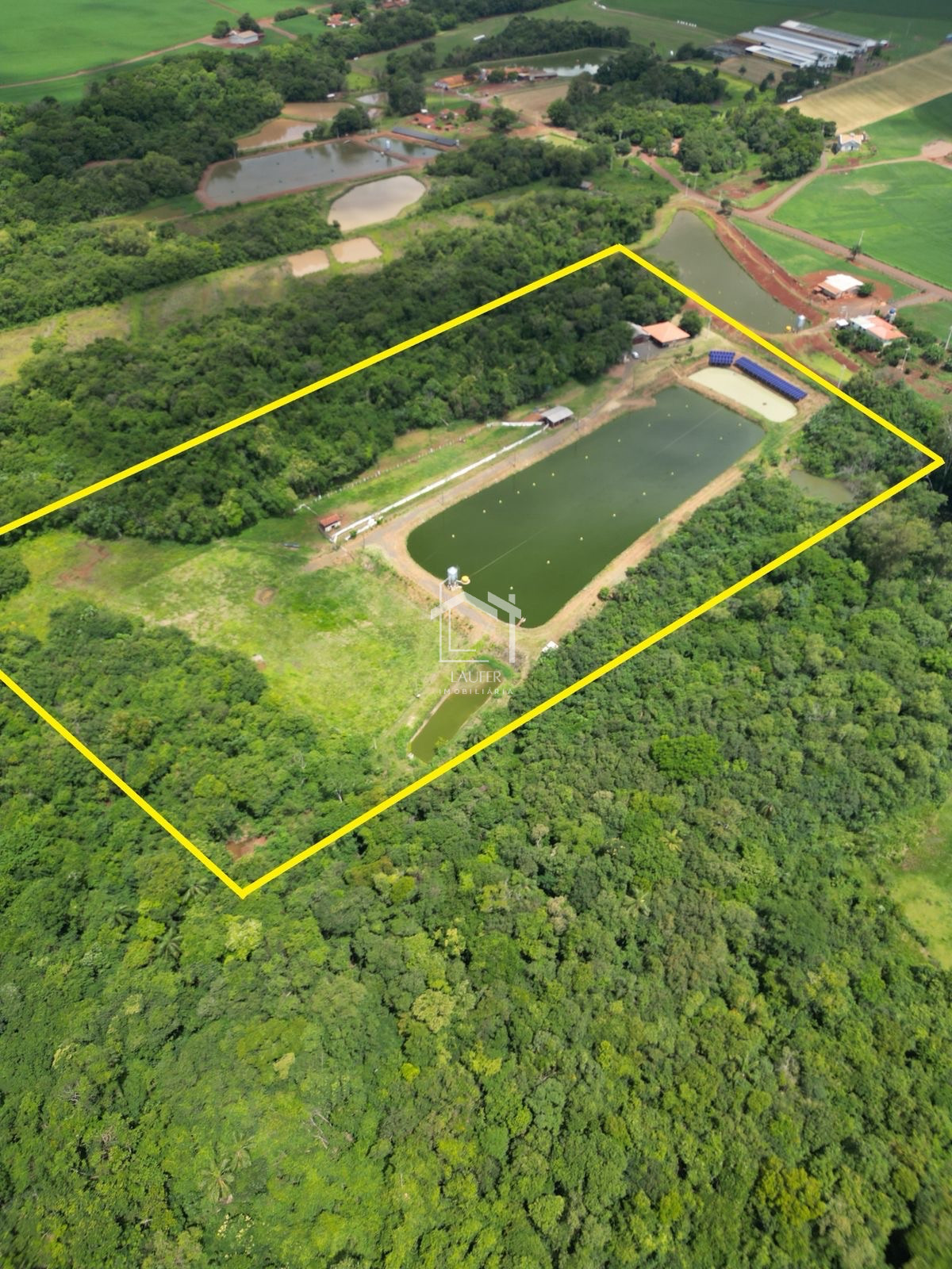 ÁREA PARA LAZER E PISCICULTURA 