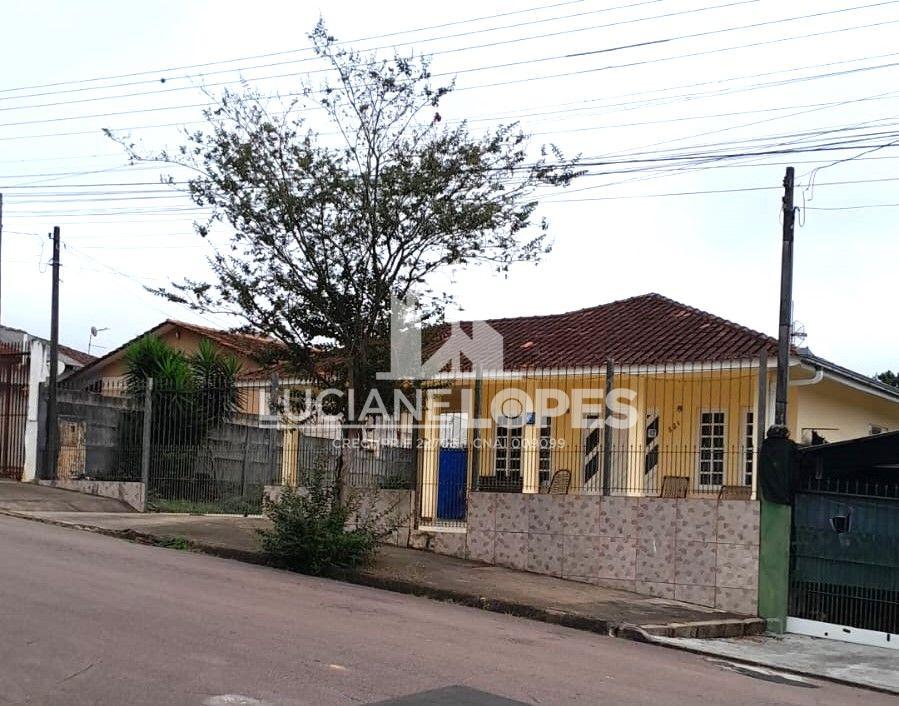 CASA COM GRANDE REA EXTERNA