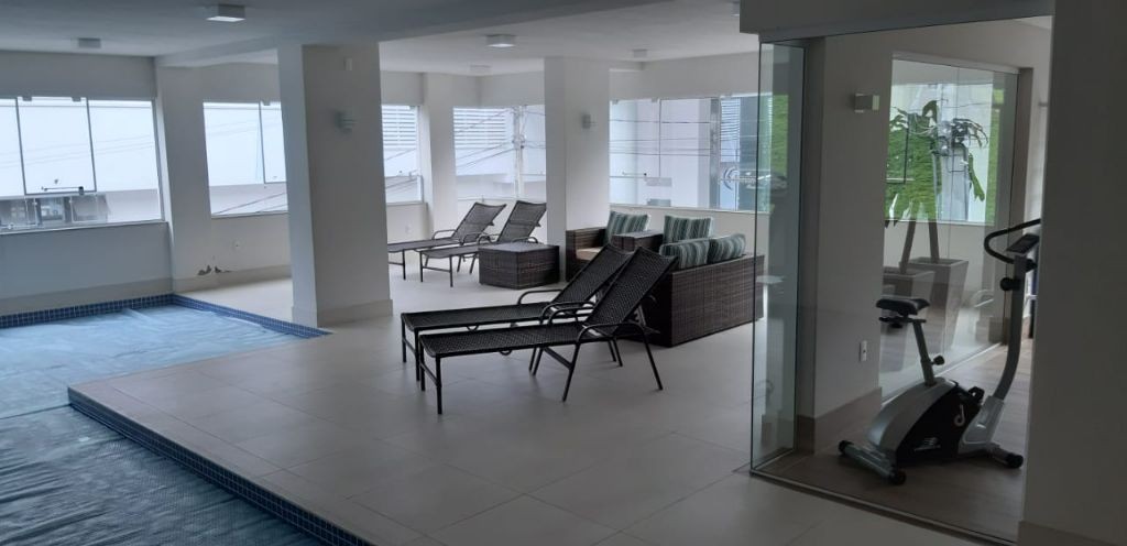 Apartamento confortável com duas suítes, duas vagas na Barra Norte Balneário Cam