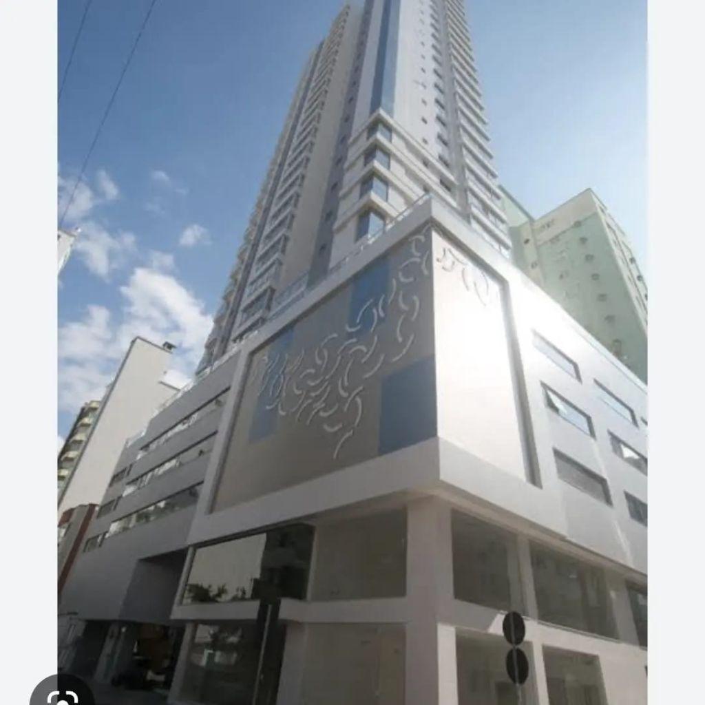 4 Suítes, ótima oportunidade Centro Balneário Camboriú 