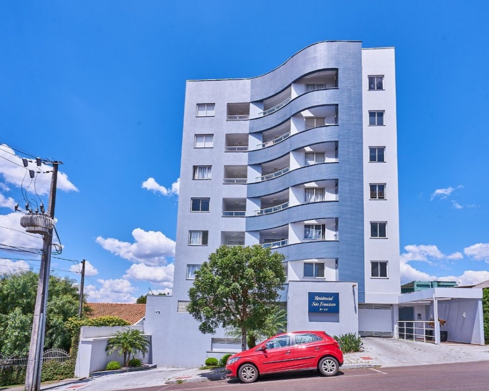 APARTAMENTO SEMI MOBILIADO NO CENTRO DA CIDADE
