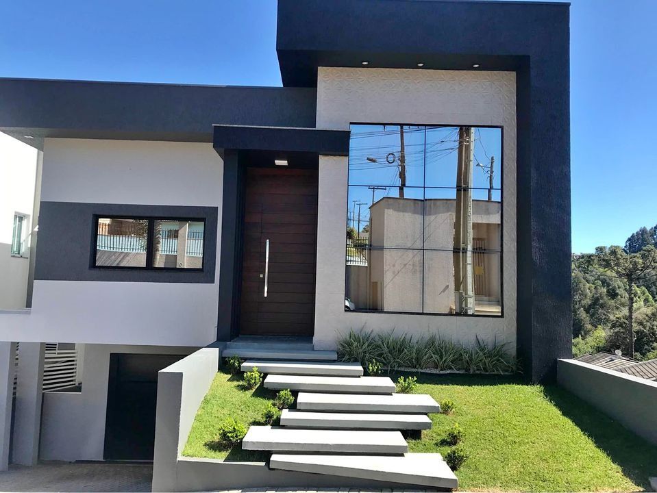 CASA COM EXCELENTE PADRÃO DE ACABAMENTO NO SANTA TEREZINHA