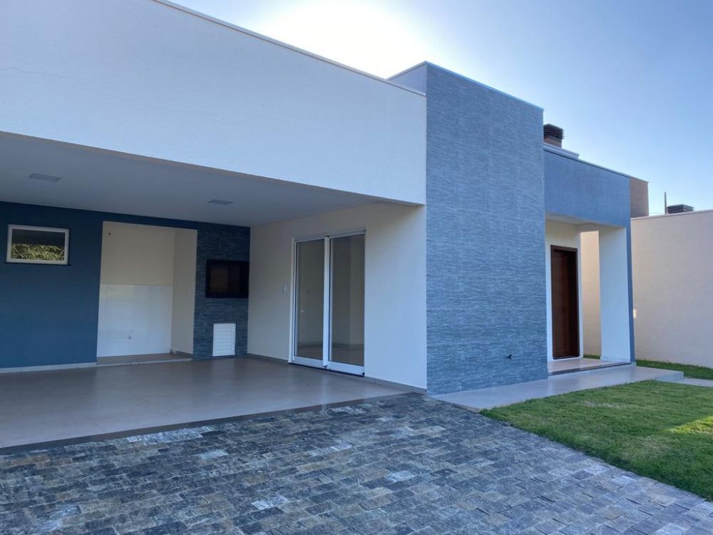 CASA COM EXCELENTE PADRÃO DE ACABAMENTO NO PARQUE DO SOM