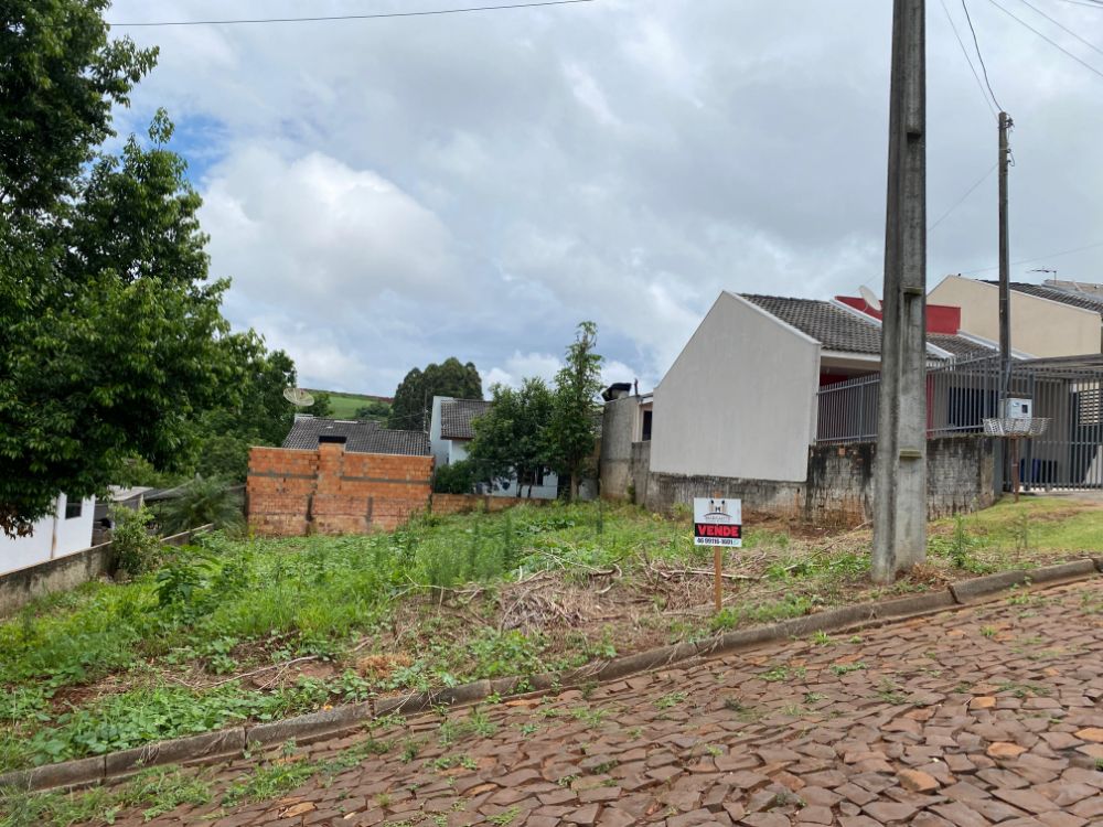 Oportunidade Única! Terreno Espetacular à Venda no Bairro Fraron.