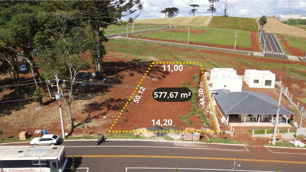 TERRENO COM DIMENSÕES DIFERENCIADAS PARA VENDA NO BAIRRO CADORIN.