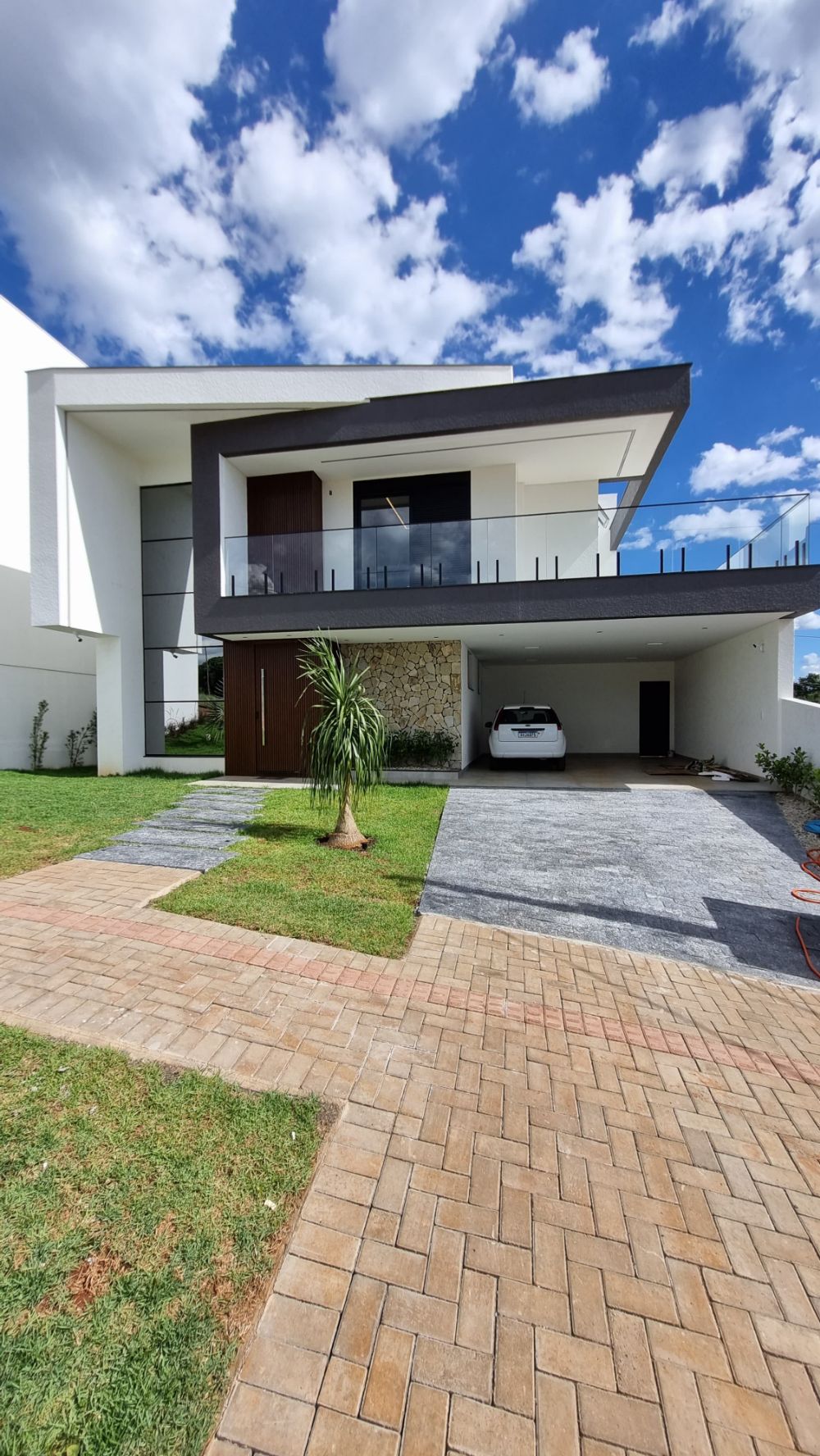 SOBRADO EM ALTÍSSIMO PADRÃO CONSTRUTIVO NO ALTO DO BAIRRO PINH...