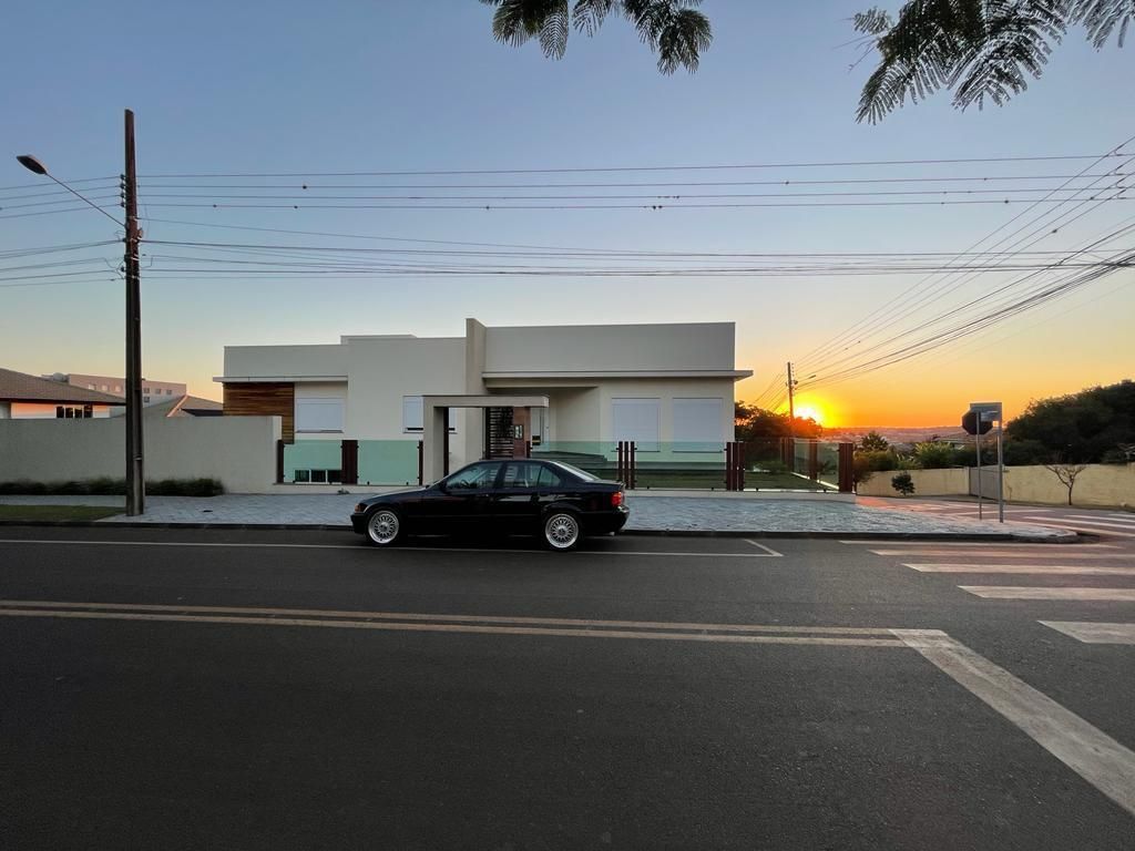 BELISSIMA CASA NO BAIRRO PINHEIROS