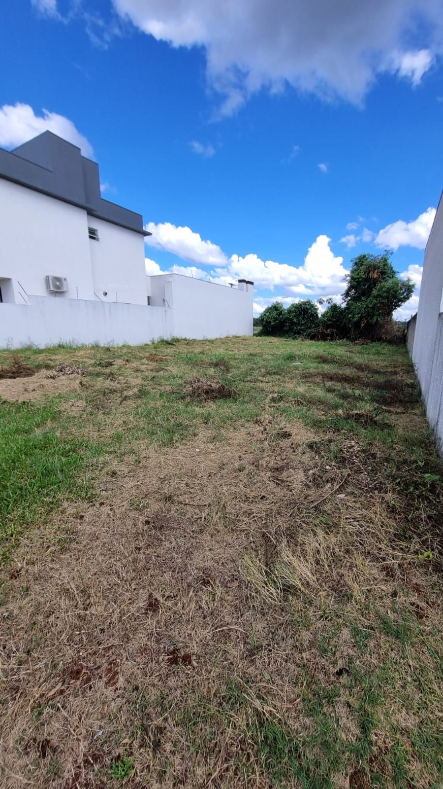 TERRENO PRONTO PARA CONSTRUIR NO LOTEAMENTO INSDUSTRIAL II