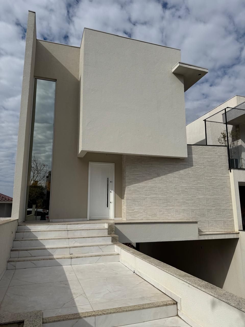LANÇAMENTO - TRIPLEX NO LOTEAMENTO PICOLO BAIRRO LA SALLE