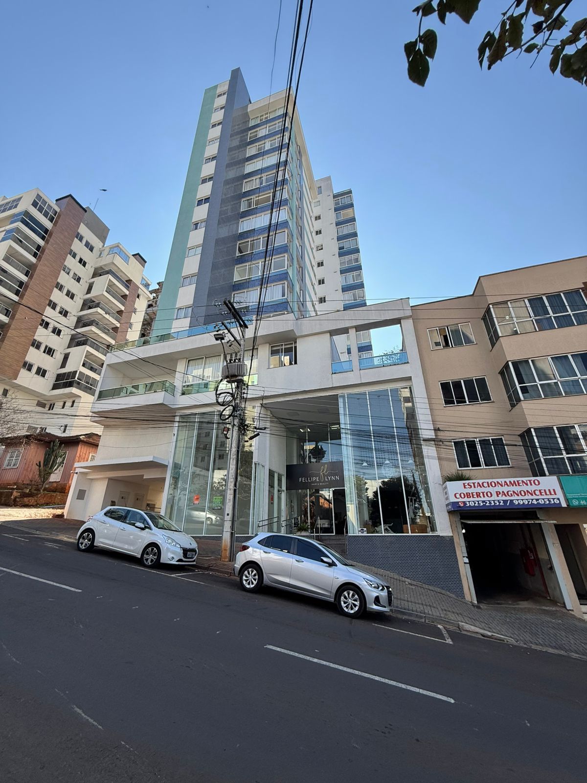 APARTAMENTO SEMI MOBILIADO NO CENTRO DE PATO BRANCO