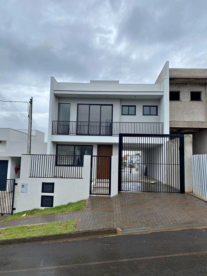 SOBRADO COM 03 SUITES AMPLAS A VENDA