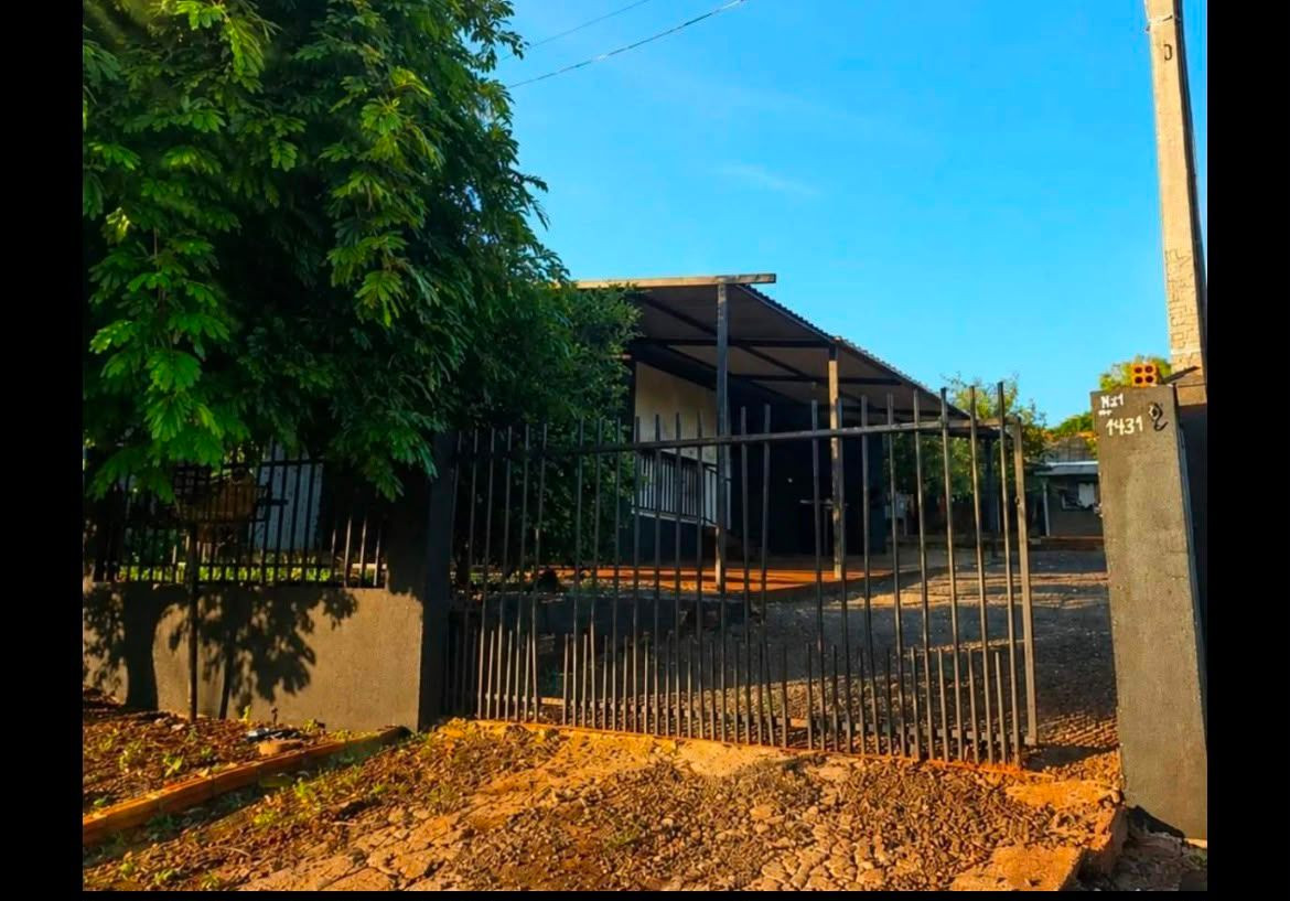 Terreno com casa, quitinete e barracão para venda