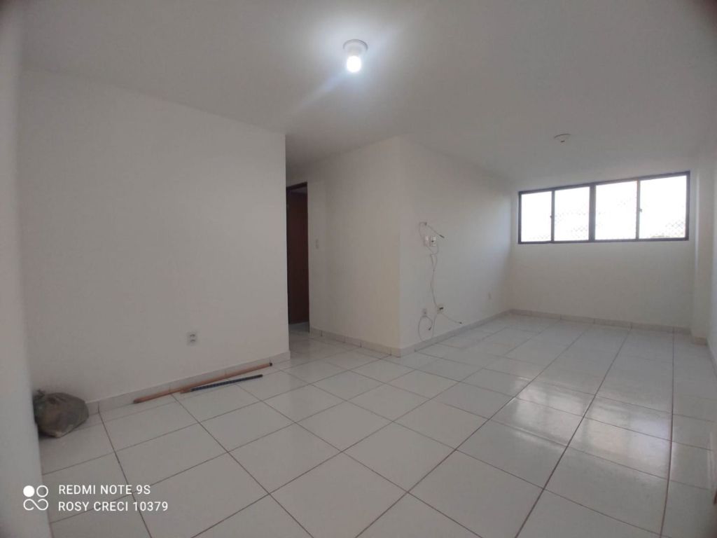 Apartamento com 3 dormitórios à venda por R$ 260.000,00 - Água...