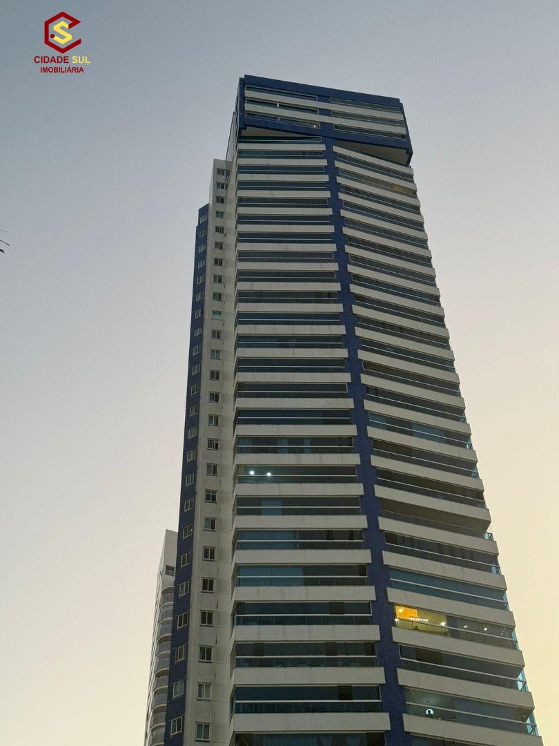 Apartamento com 4 dormitórios à venda por R$ 3.300.000,00 - Al...