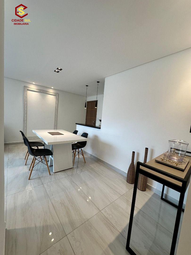 Apartamento com 3 dormitórios à venda, 78 m² por R$ 499.000,00...