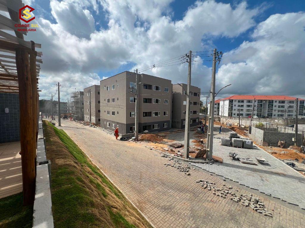 Apartamento com 2 dormitórios à venda, 45 m² por R$ 165.000,00...